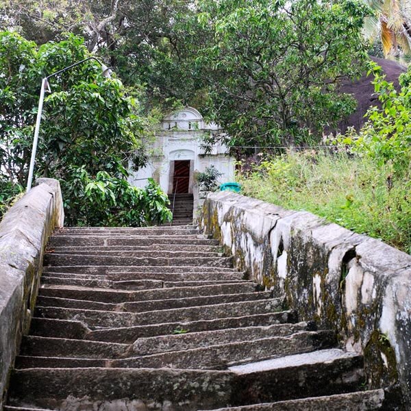Mulkirigala Cave Temple